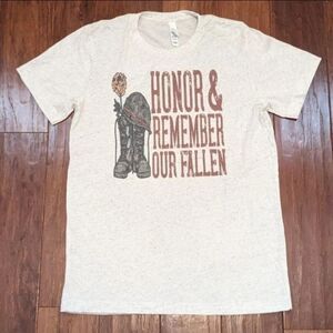 💚 5/$25 Honor the Fallen T-Shirt Womens M Military Veterans Memorial Day